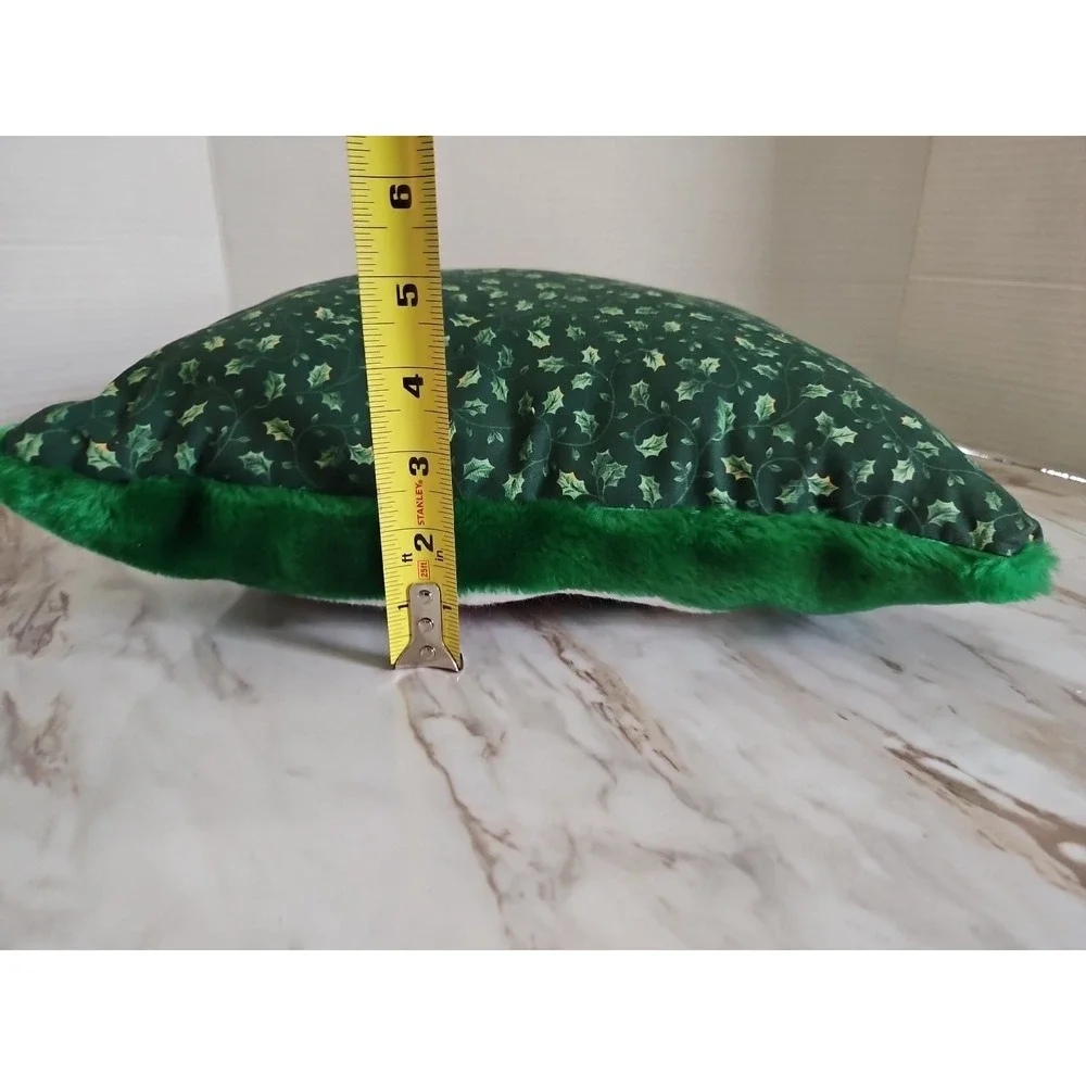 VTG Christmas Throw Pillow Double Sided Fuzzy/Shaggy/Velvety‎ Soft Tree/Wreath